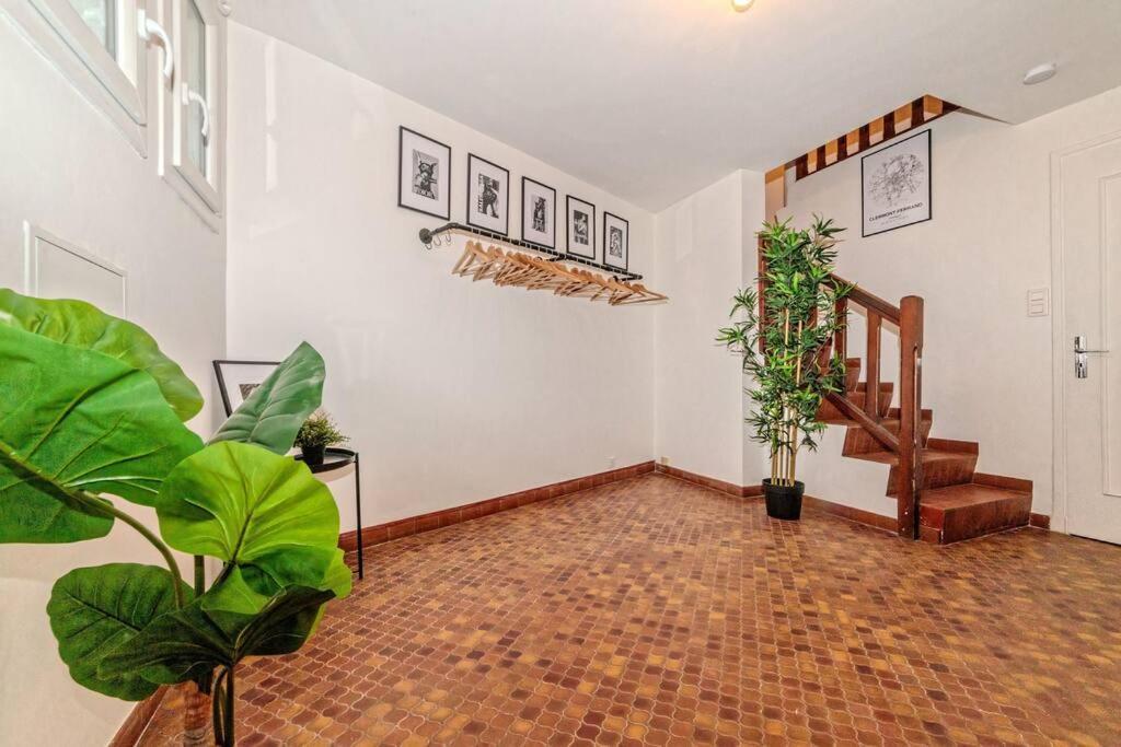 Et Volcans - Grand Proche Centre-ville Pour 24 Personnes Hébergement de vacances